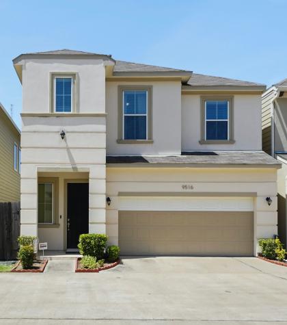 9516 Cedarpost Square Street Houston TX 77055