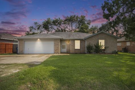 2403 19th Avenue N Texas City TX 77590