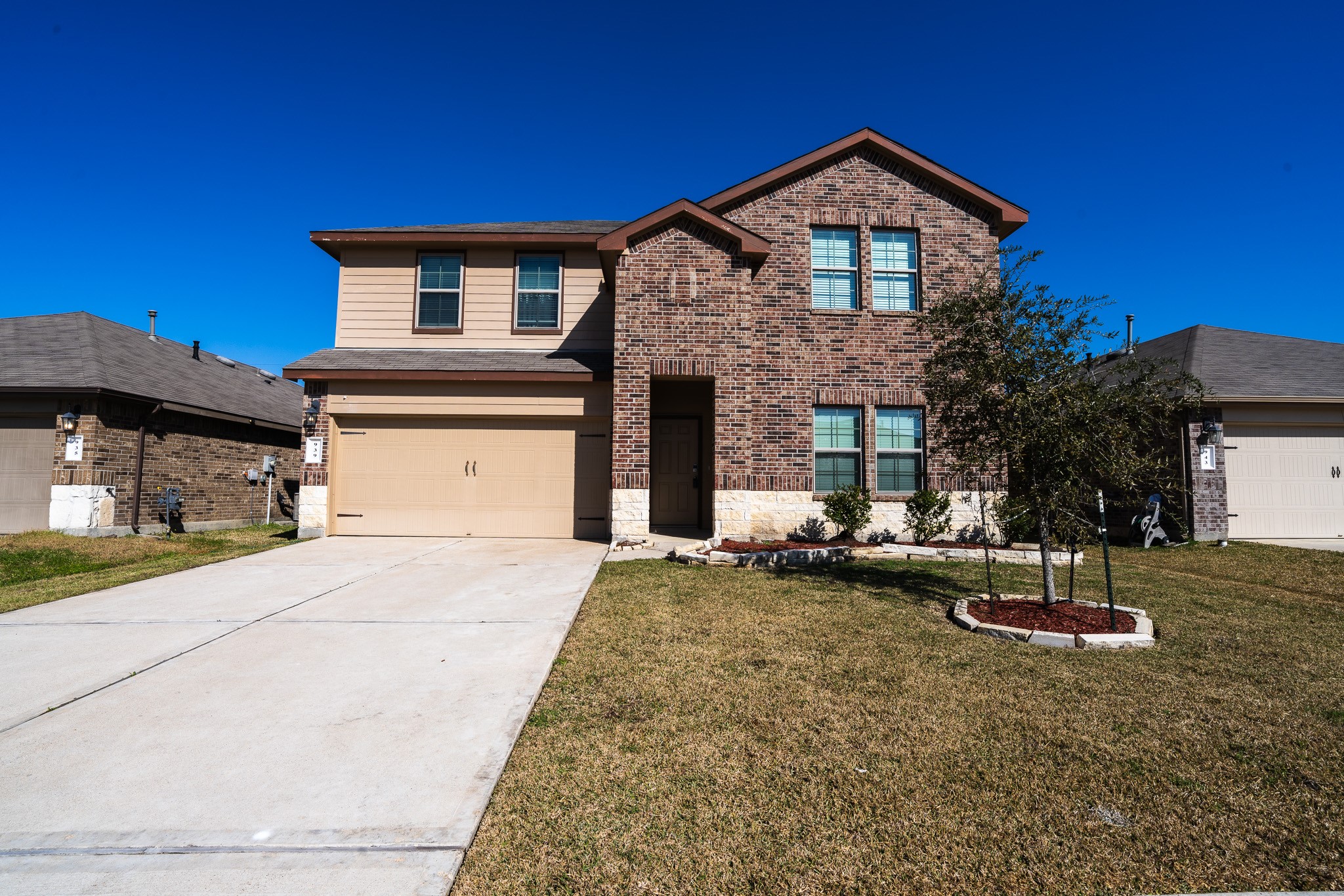 939 Petunia Falls Lane Rosharon TX 77583