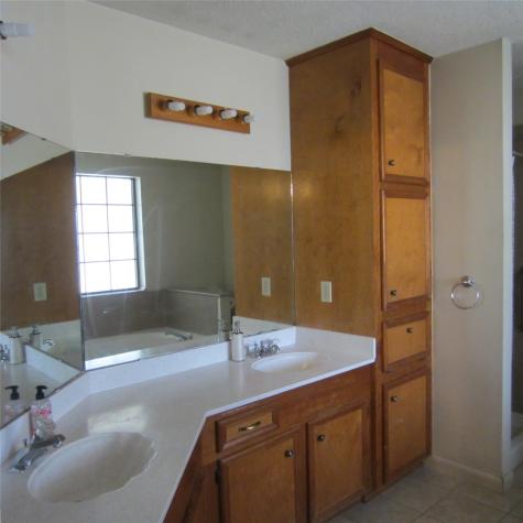 512 County Road 2222 Cleveland TX 77327