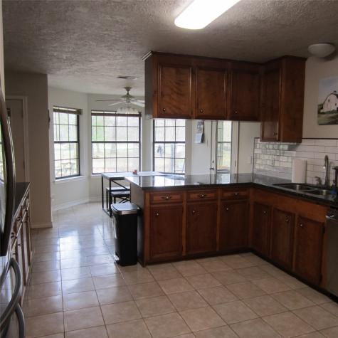 512 County Road 2222 Cleveland TX 77327