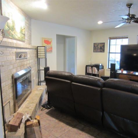 512 County Road 2222 Cleveland TX 77327