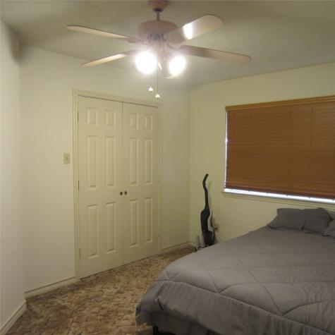 512 County Road 2222 Cleveland TX 77327