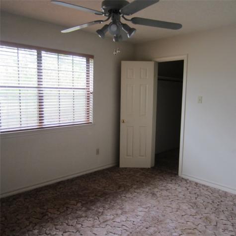 512 County Road 2222 Cleveland TX 77327