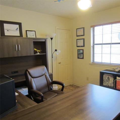 512 County Road 2222 Cleveland TX 77327