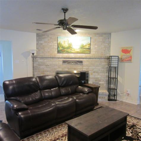 512 County Road 2222 Cleveland TX 77327