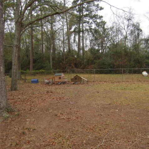 512 County Road 2222 Cleveland TX 77327