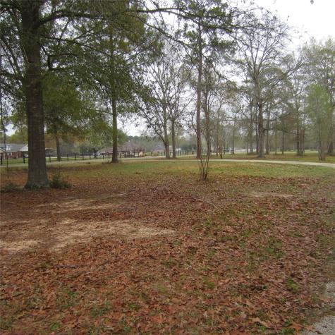 512 County Road 2222 Cleveland TX 77327