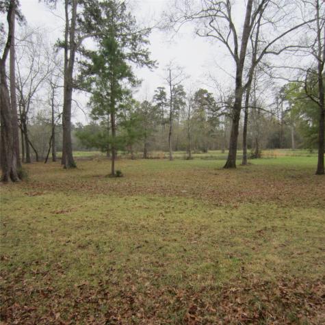 512 County Road 2222 Cleveland TX 77327