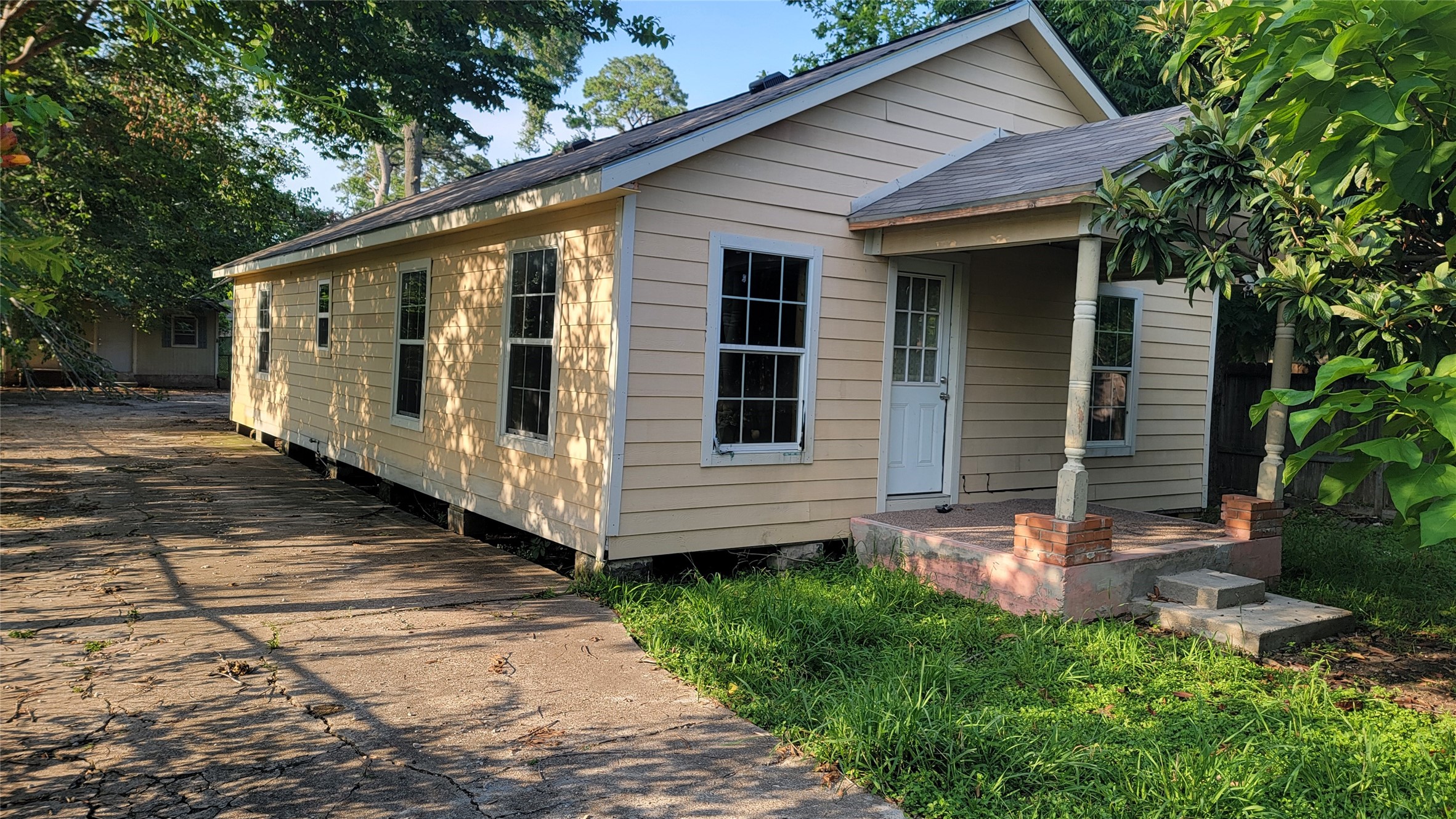 149 Deerfield Street Houston TX 77022