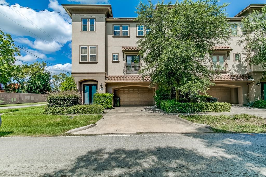 1501 Reinerman Street Houston TX 77007