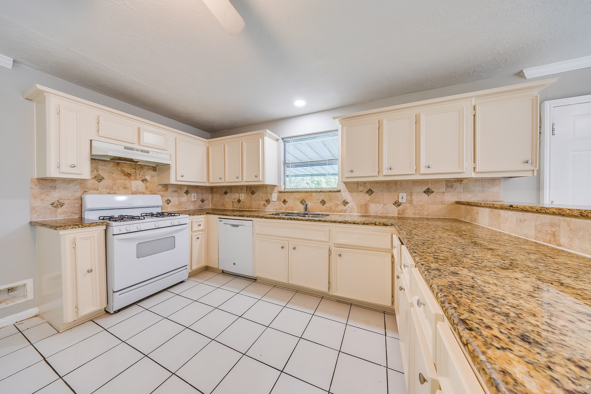 2711 Chapman Street Houston TX 77009