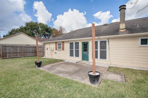 5617 Freshmeadow Street League City TX 77573