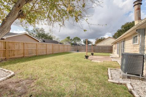 5617 Freshmeadow Street League City TX 77573