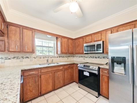 3345 Thornwood Way Huntsville TX 77340