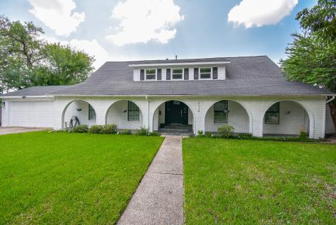 2314 Walnut Bend Lane Houston TX 77042