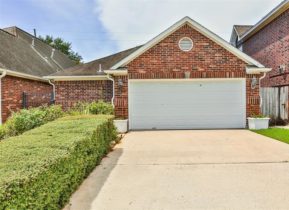 12047 Misty Valley Drive Houston TX 77066