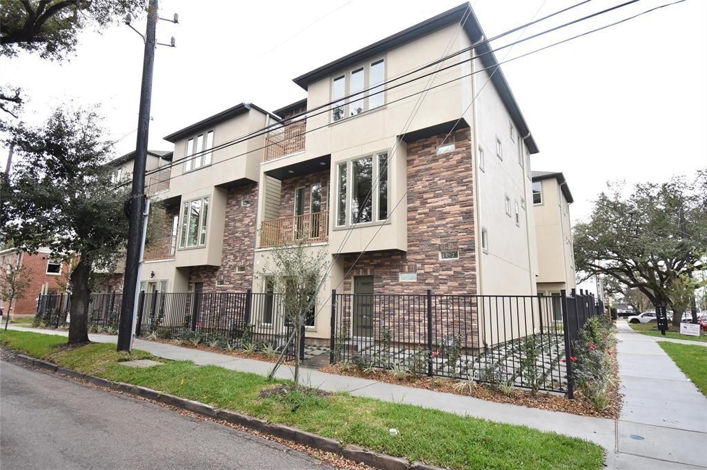 4835 Chenevert Street Houston TX 77004