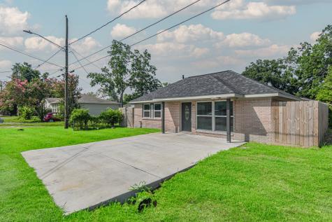 4106 White Street Bacliff TX 77518