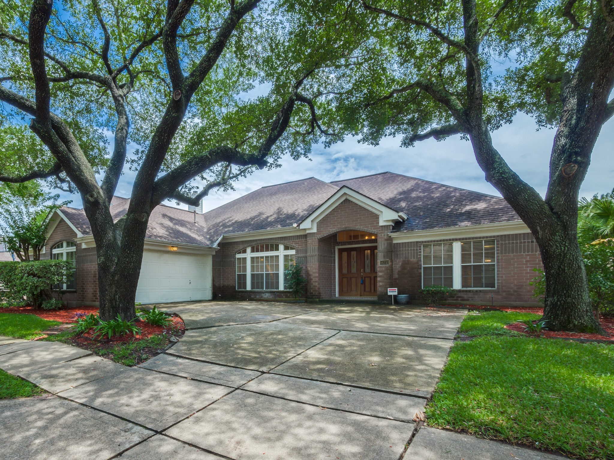 14211 Woodville Gardens Drive Houston TX 77077