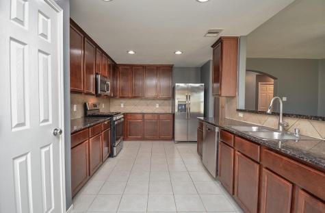 917 Almond Street Baytown TX 77521