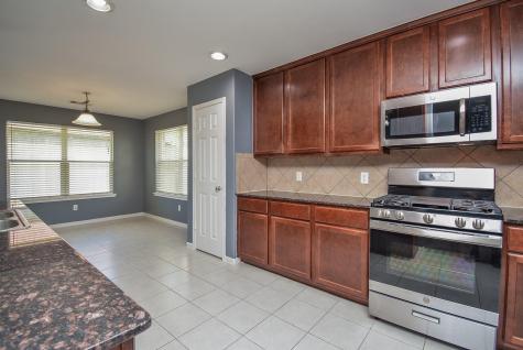917 Almond Street Baytown TX 77521