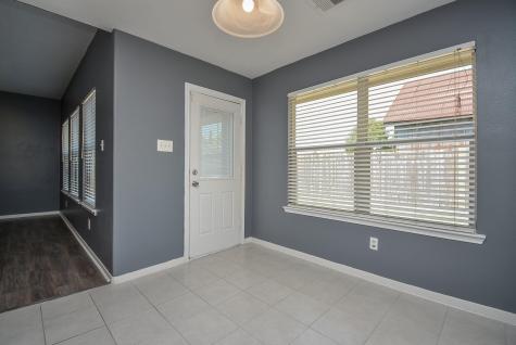 917 Almond Street Baytown TX 77521
