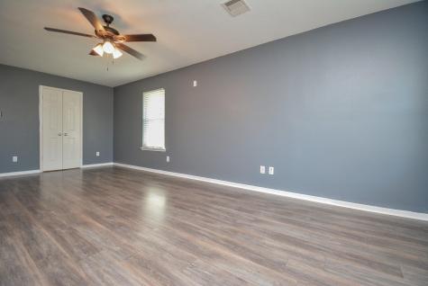 917 Almond Street Baytown TX 77521