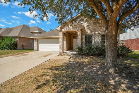917 Almond Street Baytown TX 77521