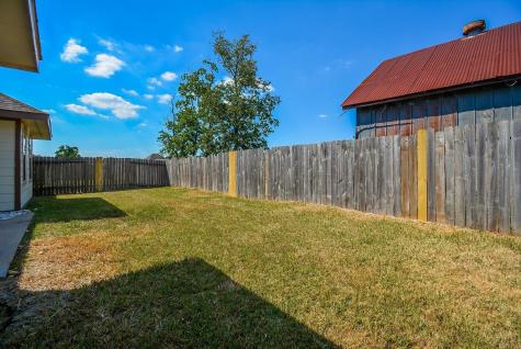 917 Almond Street Baytown TX 77521