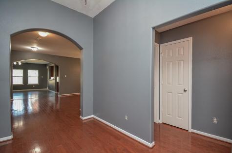 917 Almond Street Baytown TX 77521