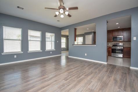 917 Almond Street Baytown TX 77521