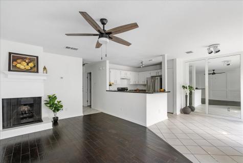 2379 Briarwest Boulevard 32 Houston TX 77077