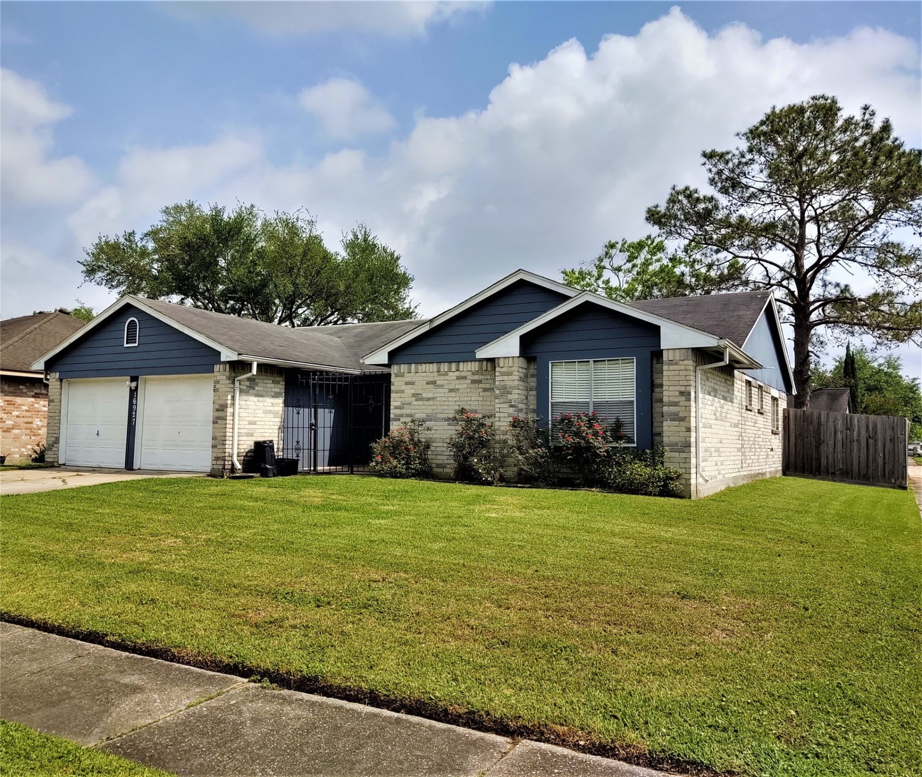 16927 Barkentine Lane Friendswood TX 77546