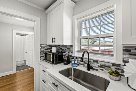 3624 Avenue S 1/2 Rear Galveston TX 77550