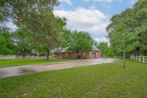 9072 Grand Lake Estates Drive Montgomery TX 77316