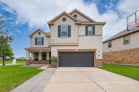 3215 Laurel Bend Lane Pearland TX 77584