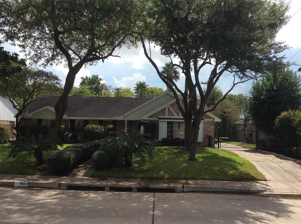 7923 Burgoyne Road Houston TX 77063