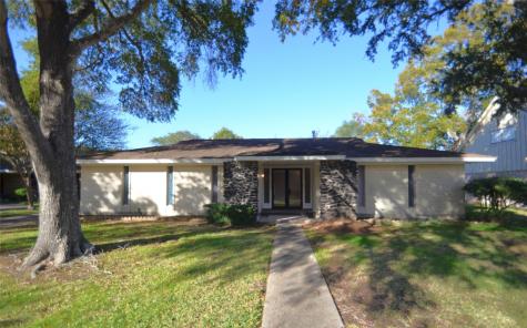 719 Bayview Drive El Lago TX 77586