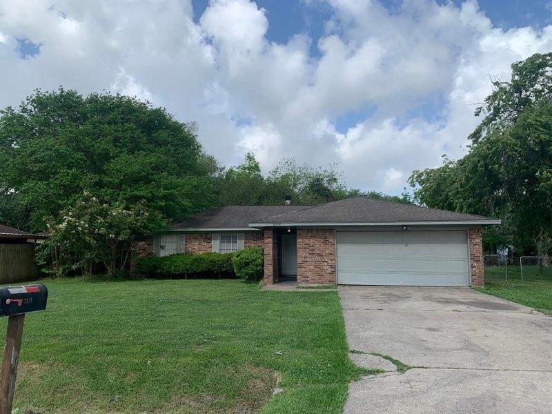 8519 Bluebonnet Street Highlands TX 77562