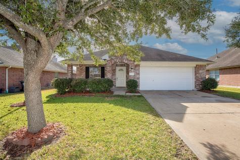 5008 Blanco Drive Pearland TX 77584