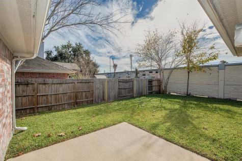 5008 Blanco Drive Pearland TX 77584