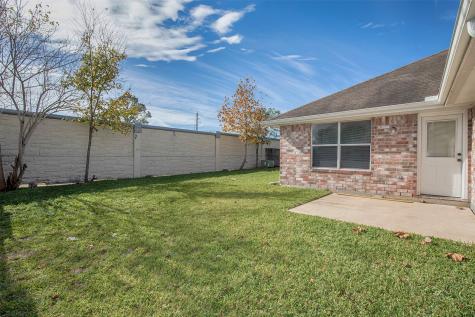 5008 Blanco Drive Pearland TX 77584