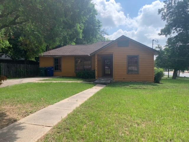 1021 Oak Drive Huntsville TX 77320