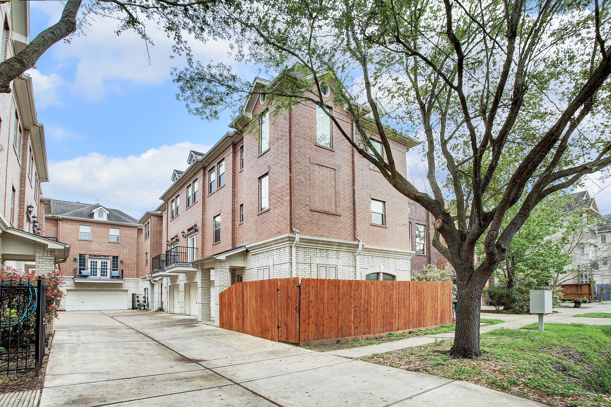 1408 Birdsall Street B Houston TX 77007