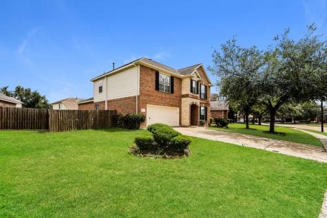1919 Lazy Hollow Lane Pearland TX 77581