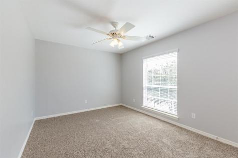 1919 Lazy Hollow Lane Pearland TX 77581