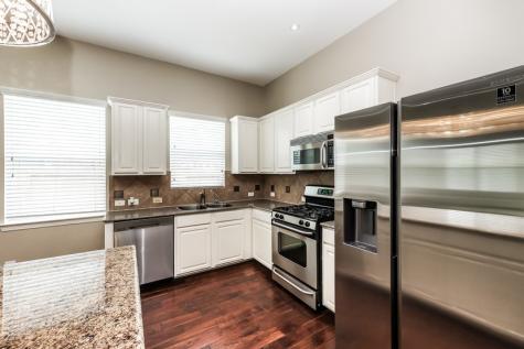 1919 Lazy Hollow Lane Pearland TX 77581