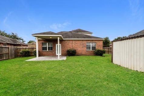 1919 Lazy Hollow Lane Pearland TX 77581