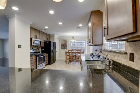 13747 Sablesprings Lane Houston TX 77014